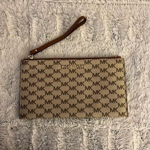 Michael Kors Wristlet